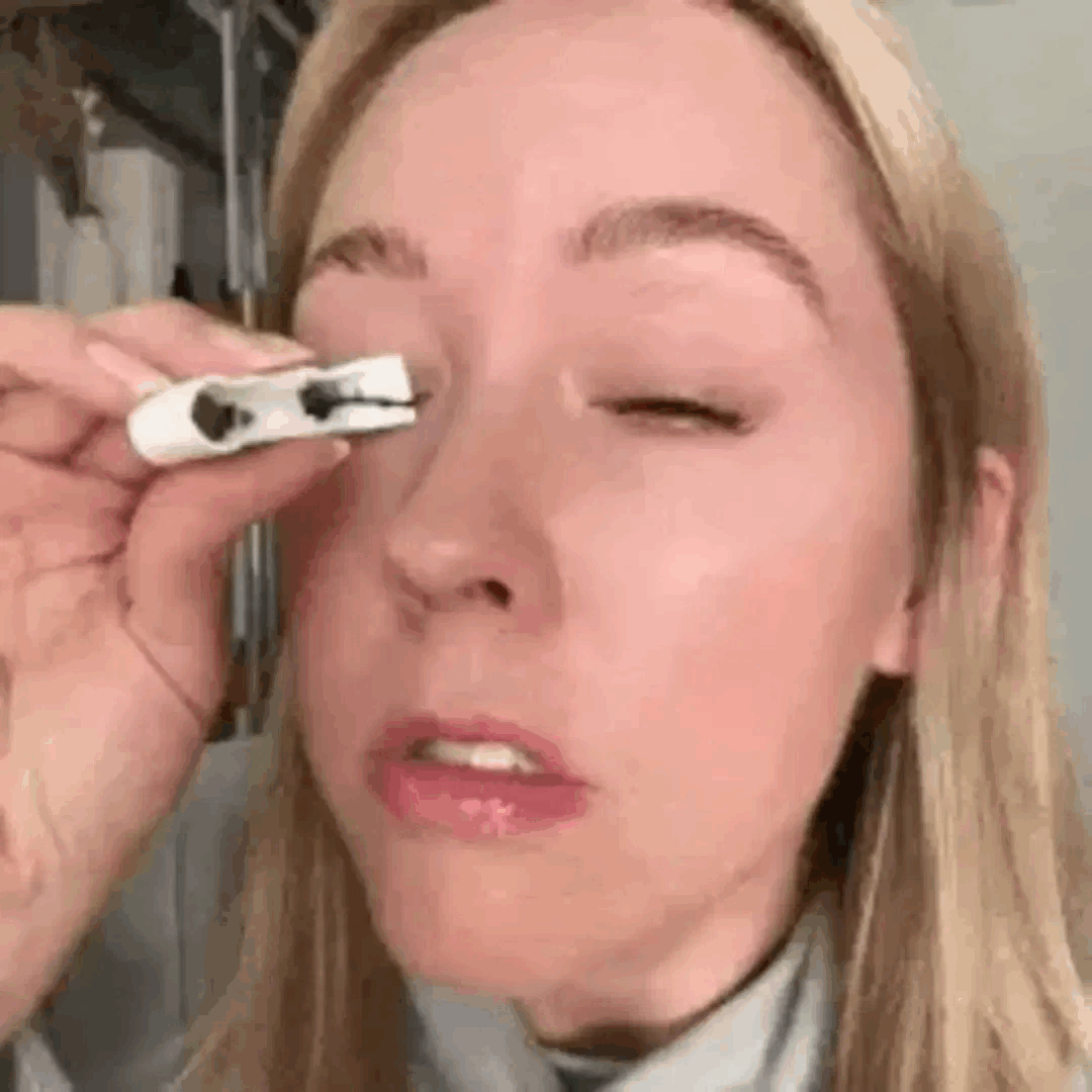 Get Incredible Lashes In Seconds